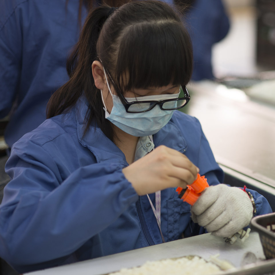 Assessing Young and Student Workers&rsquo; Working Conditions in a Supply Chain in China